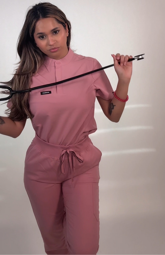 EVA ESSENTIAL SCRUB SET